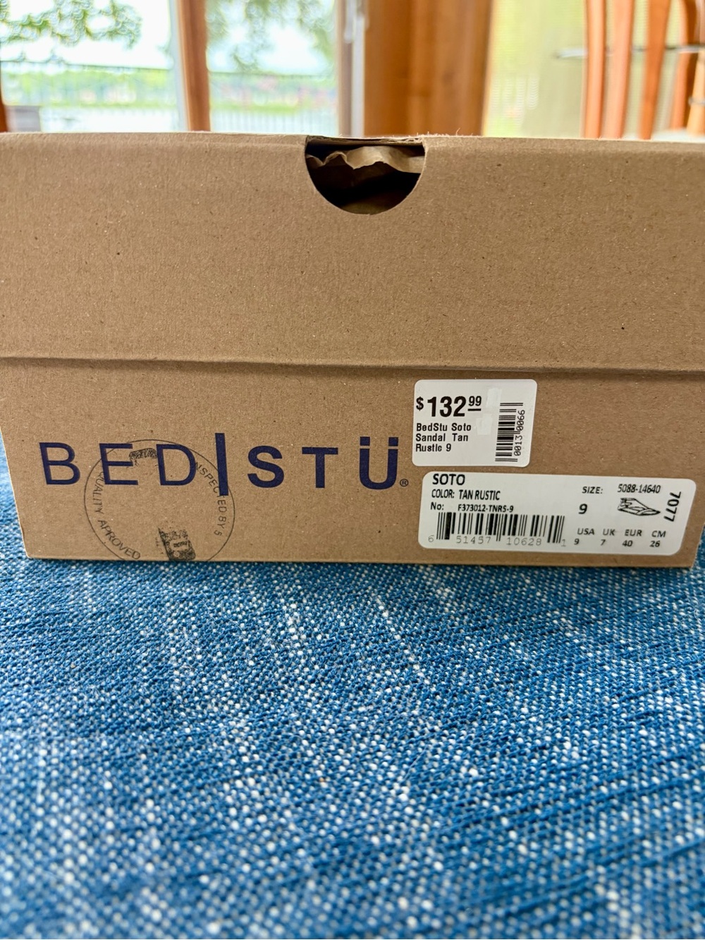 NIB, BedStu SOTO Cutout Stud Detail Back Zip Leather Sandal, Size 9 - Picture 9 of 9